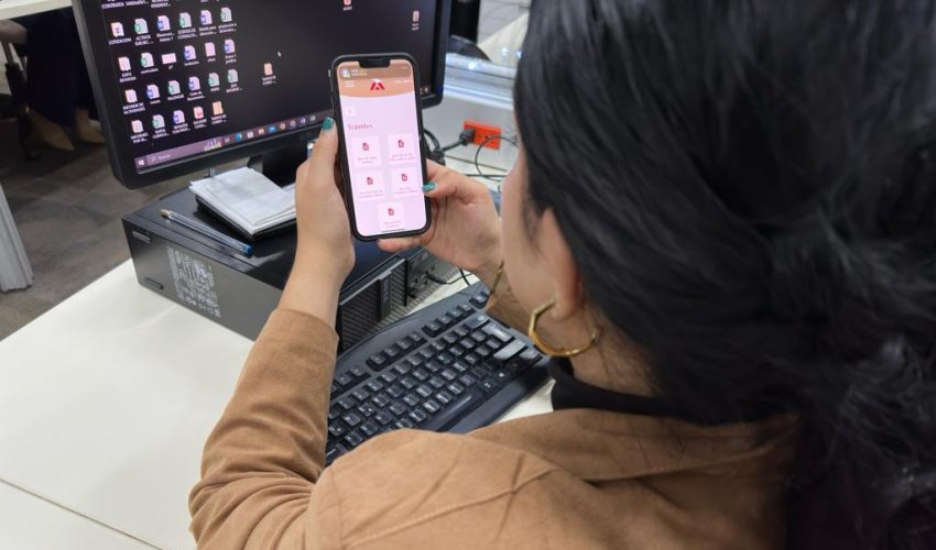 Desarrolla la Secretaría de Administración aplicación para la credencialización digital de los servidores públicos