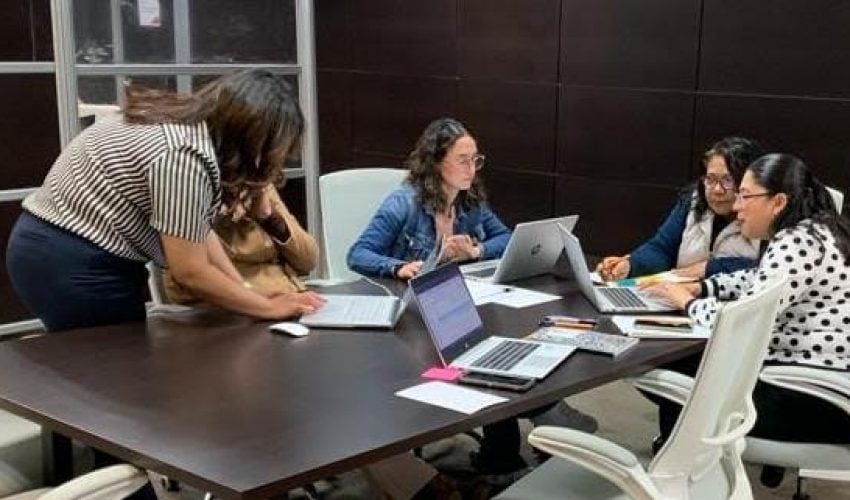 Capacita Contraloría Gubernamental en temas de Manual de Organización