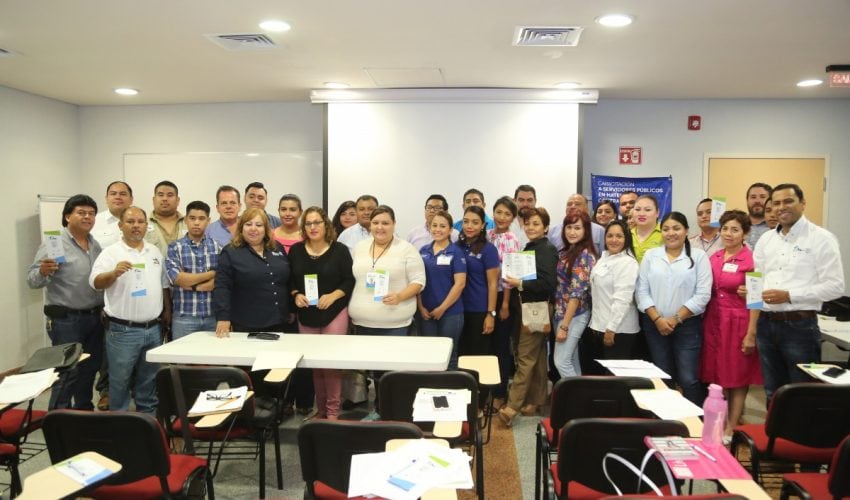 CAPACITACIÓN EN MATERIA DE CONTRALORÍA SOCIAL A SERVIDORES PÚBLICOS MÉDICOS, ENFERMERAS Y PROMOTORES DE LA SALUD DEL PROGRAMA FORTALECIMIENTO DE ATENCIÓN MÉDICA.