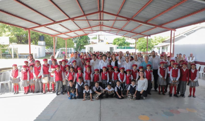 Agradecen a Américo Villarreal reconstrucción de escuela en Xicoténcatl