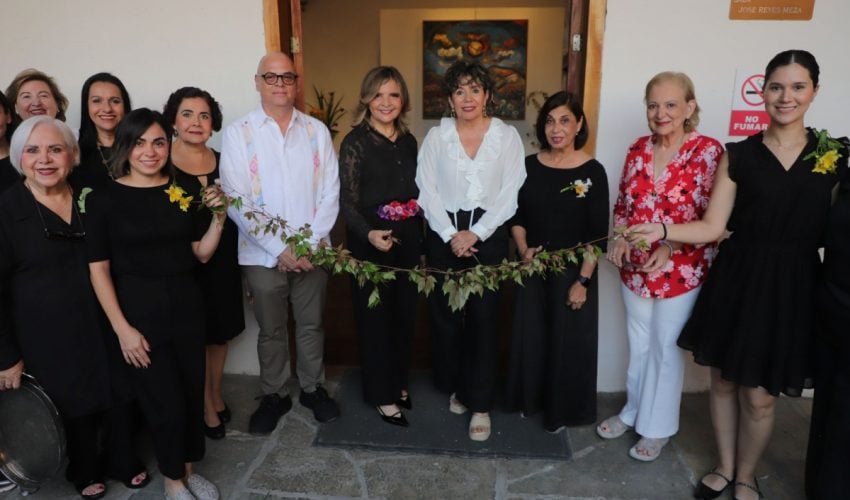 Inauguran exposición “Arte y Flores creación y naturaleza”