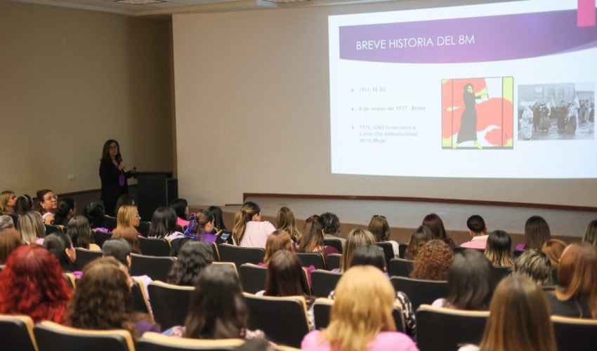 Imparte SEBIEN conferencia «Mujer Transformadora»