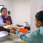 Mantiene SEBIEN entrega de alimentos en comedores