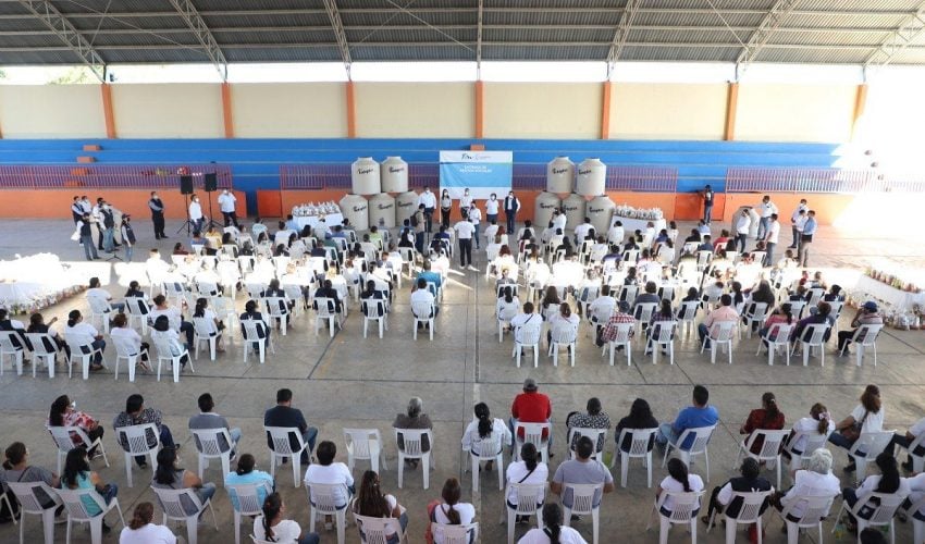 SEBIEN lleva apoyos sociales a ciudadanos de Xicoténcatl