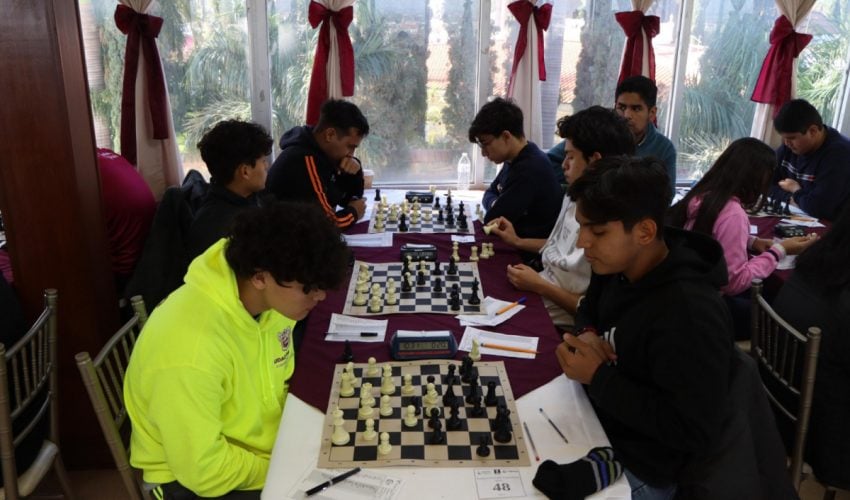 Todo un éxito estatales de atletismo y ajedrez convocados por el INDE