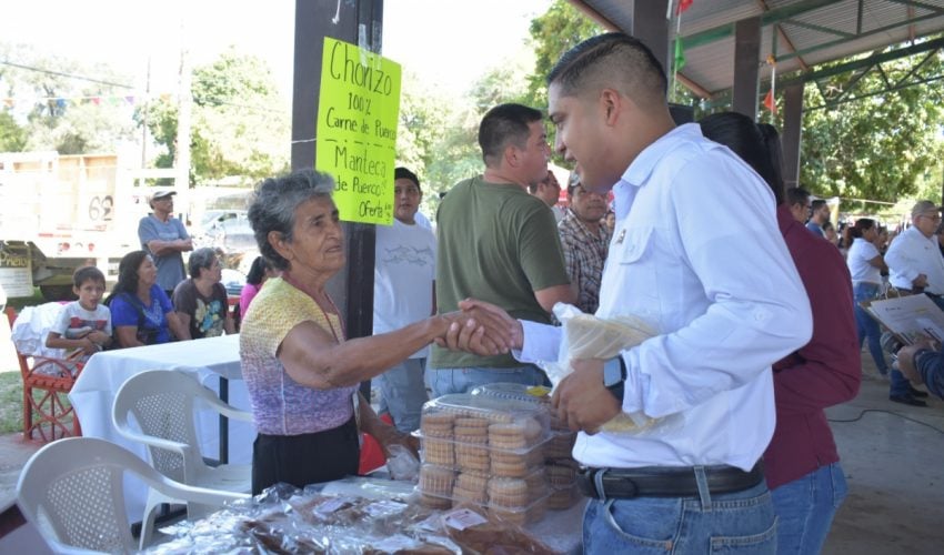Llevan Tianguis Rural hasta el poblado el Barretal