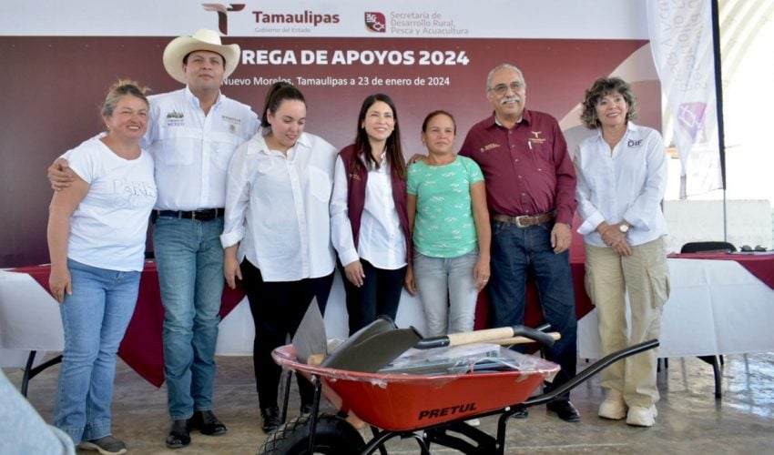 Entrega Gobierno del Estado paquetes de aves de postura y huertos de traspatio