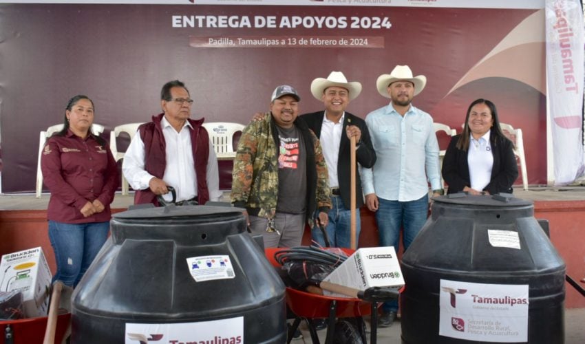 Benefician a familias de Padilla con la entrega de huertos de traspatio