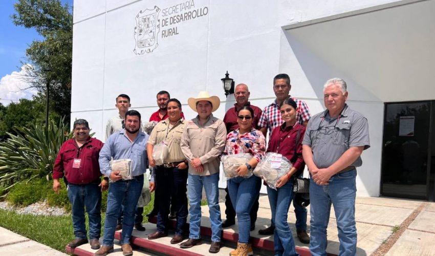 Equipa Gobierno del Estado a personal de inspección y movilización