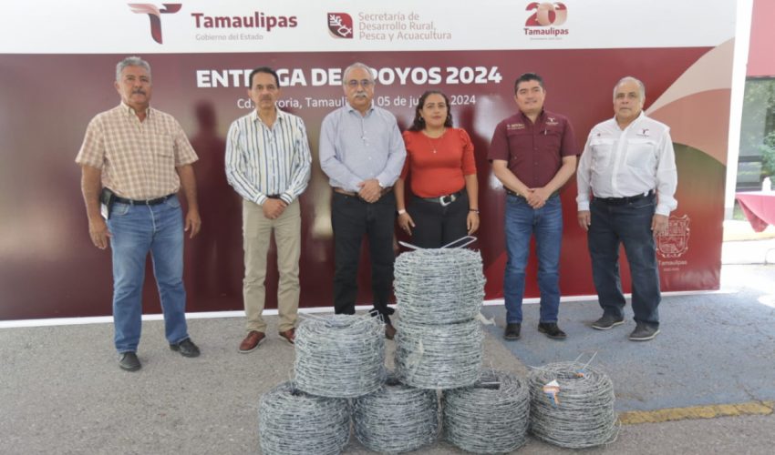 Apoya Desarrollo Rural a productores con material para cercos perimetrales