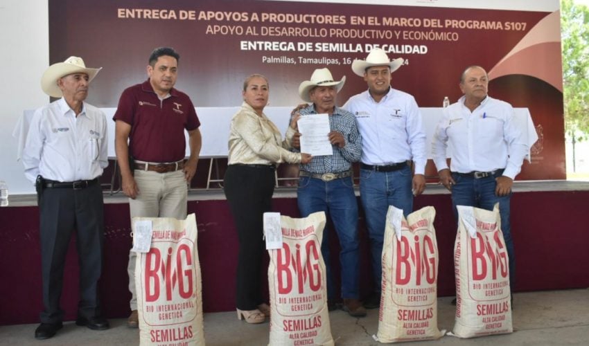 Reciben productores de Palmillas semilla de maíz