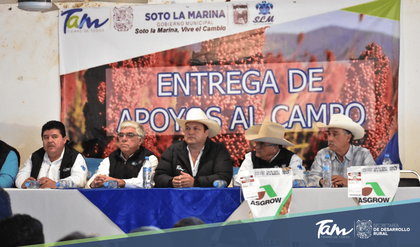 Entrega Gobierno del Estado 8 ton. de semilla de sorgo a productores de Soto la Marina
