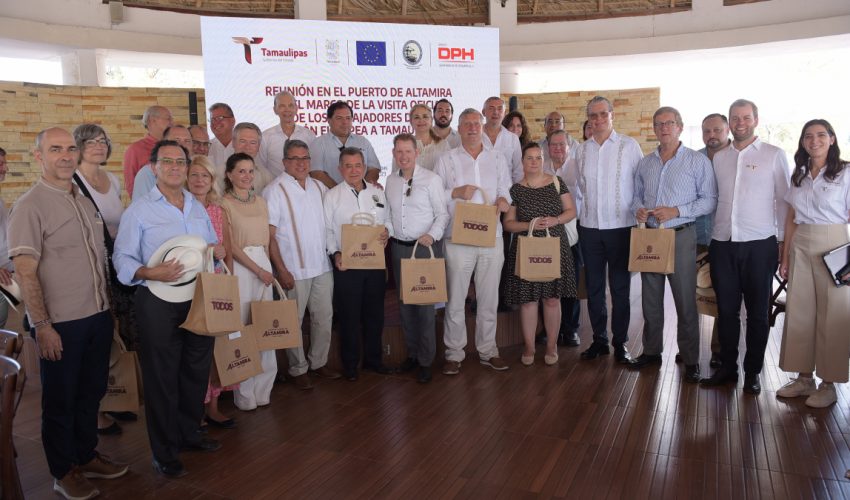 Visitan diplomáticos europeos el puerto de Altamira