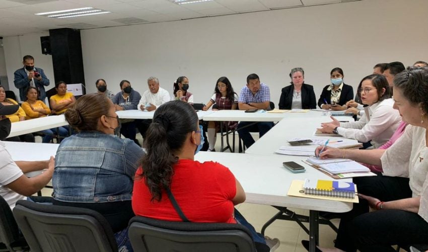 Se compromete la SET a resolver necesidades educativas de familias de San Fernando
