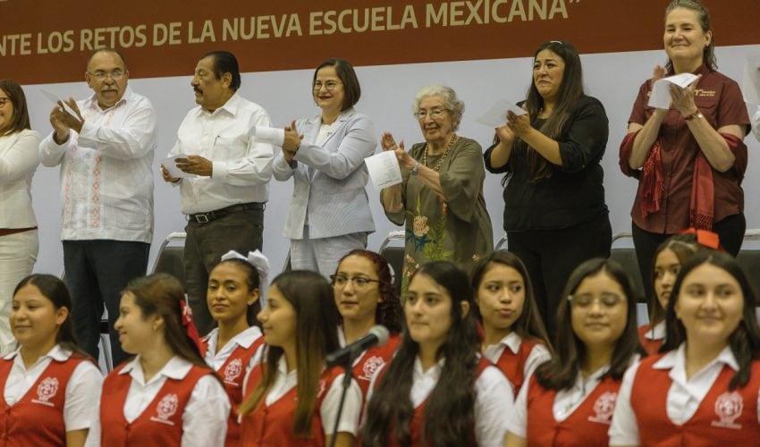 Celebra y reconoce Gobierno de Tamaulipas a educadoras
