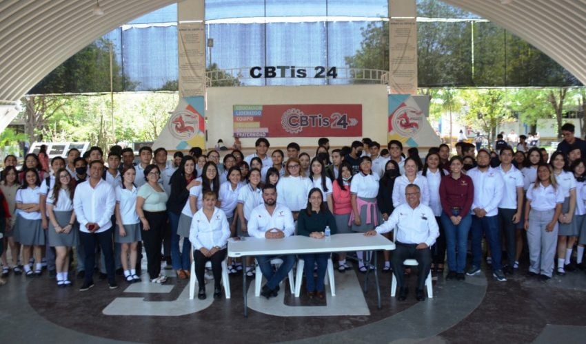 Se llevó a cabo el “Foro de Expresión Estudiantil” en el CBTIS 24