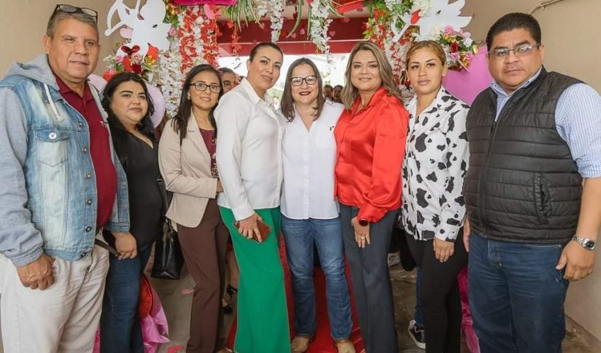 La secretaria de Educación en el Estado, Lucía Aimé Castillo Pastor, convivió este viernes con el personal educativo de Matamoros y Valle Hermoso.