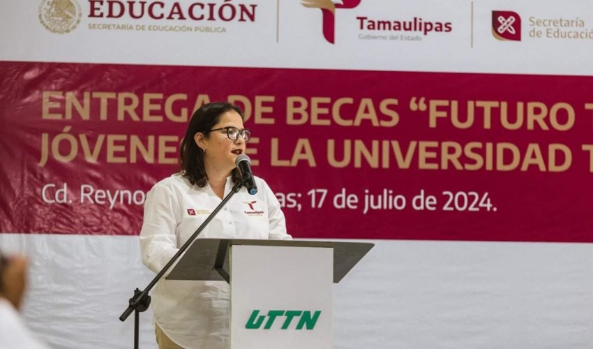 La secretaria Castillo Pastor entregó becas “Futuro Tamaulipas, jóvenes de nivel superior” a estudiantes de la UT de Tamaulipas Norte en Reynosa