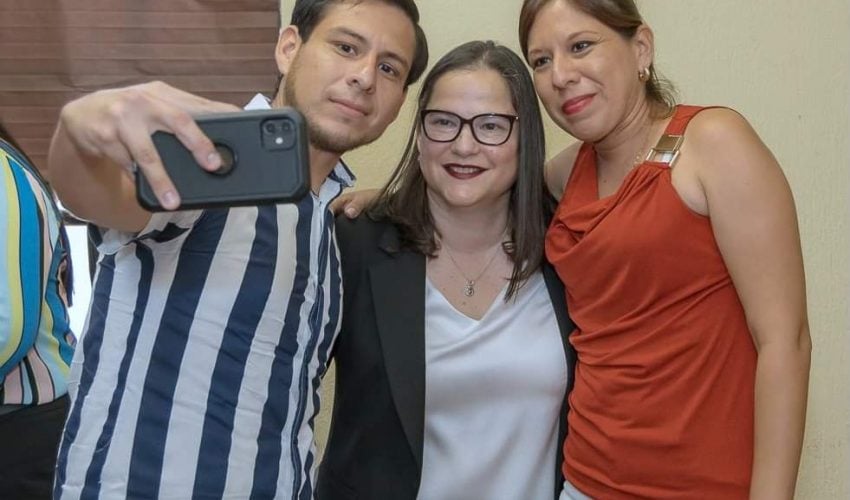La secretaria de Educación, Lucía Aimé Castillo Pastor, convivió en reunión con magisterio matamorense.