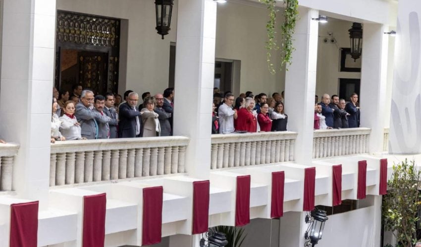 La secretaria de Educación de Tamaulipas, Lucía Aimé Castillo Pastor, asiste a Ceremonia de Honores.
