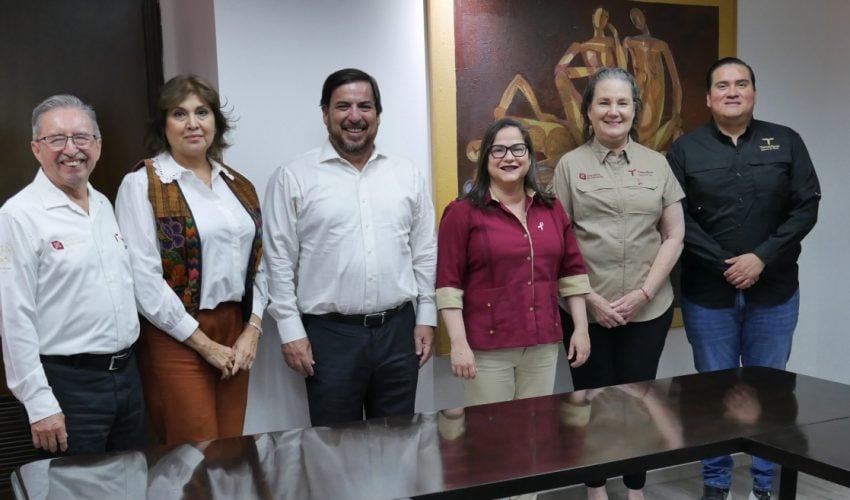 Secretaria de Educación entrega nombramiento a nuevo subsecretario de Planeación