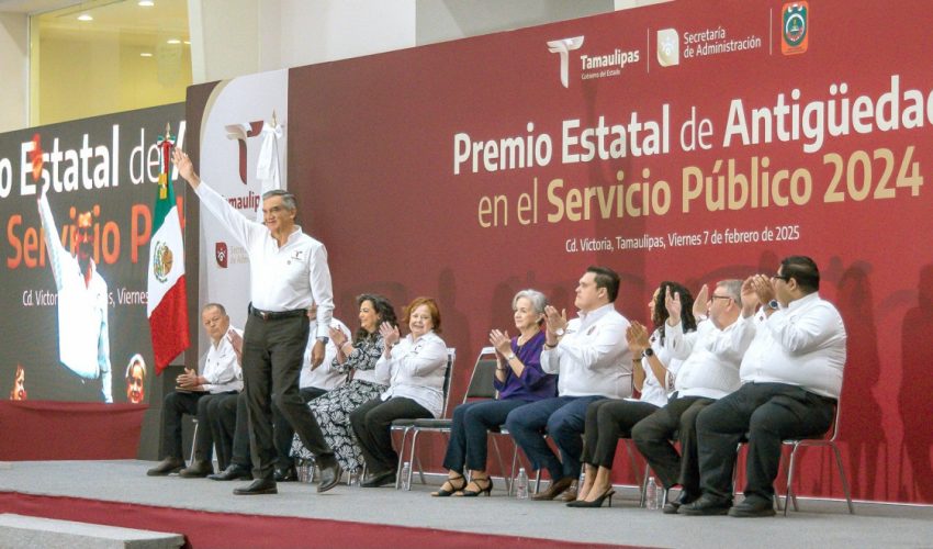 Secretaria de Educación, asistió al Premio Estatal de Antigüedad en el Servicio Público 2024