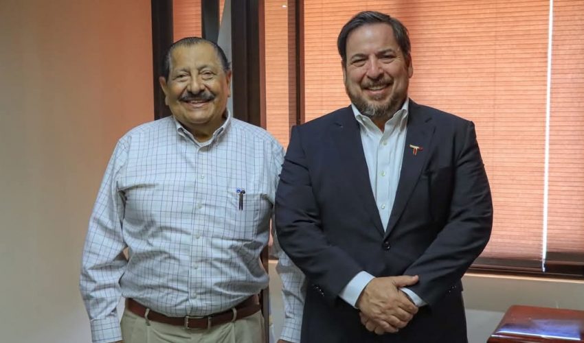 El secretario de Educación de Tamaulipas, Miguel Ángel Valdez García, se reunió con los integrantes del Comité Ejecutivo Seccional del Sindicato Nacional de Trabajadores de la Educación (SNTE), Sección 30.