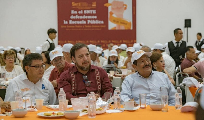 Fortalecen Secretaría de Educación y Sección 30 del SNTE lazos de cooperación y respeto mutuo.