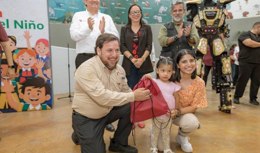 Celebración del Día de la Niña y el Niño, en la SET.