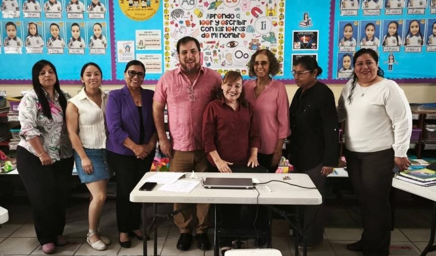 El secretario de Educación, Miguel Ángel Valdez García, visitó a las maestras del plantel de preescolar “Ruy Pérez Tamayo”.