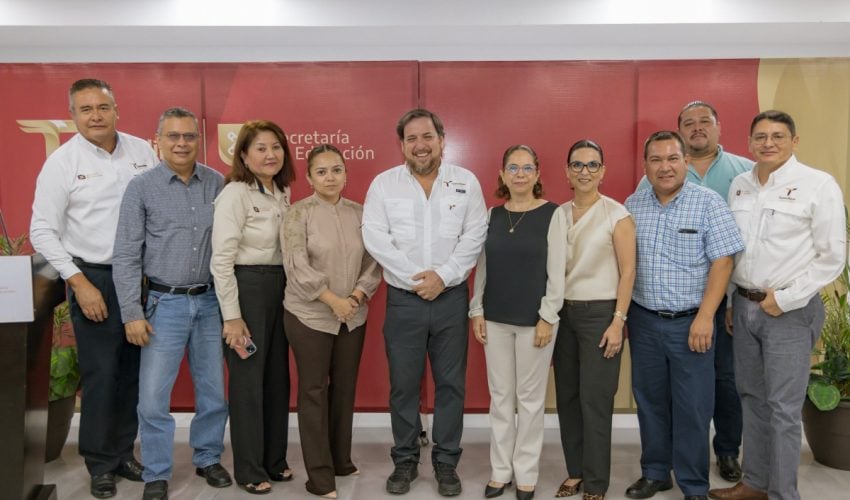 Secretario de Educación, sostuvo reunión de trabajo con las y los titulares de subsecretarías y direcciones