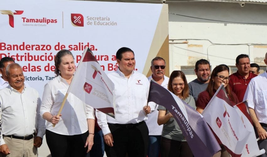 Banderazo de salida a entrega de materiales para el mantenimiento de escuelas de nivel básico