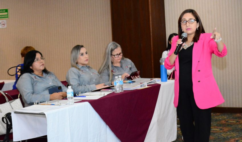 Foro con Asesores y Apoyos Técnico Pedagógicos sobre las experiencias en la aplicación del Plan de Estudios 2022 y el uso de los Libros de Texto