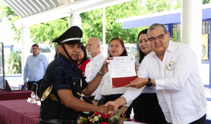 Graduación del Centro de Estudios de Bachillerato 6/15 “Maestro Lauro Aguirre”, en Güémez