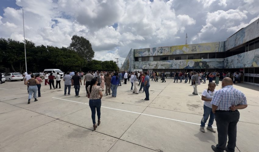 Segundo Simulacro Nacional 2025 en las oficinas centrales de la Secretaría de Educación de Tamaulipas