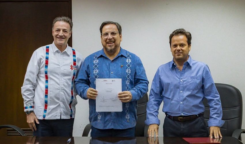 Firma del convenio de colaboración, entre la Universidad Yaan y, el CONAFE Tamaulipas.