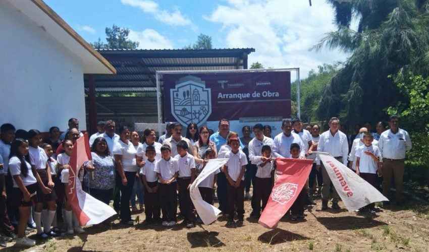 Obra en construcción en el Albergue Escolar “Profr. Mario Aguilera Dorantes”, en Jaumave