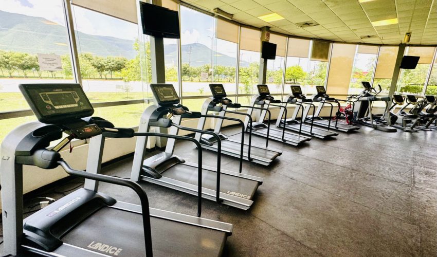 Renuevan equipamiento para el gimnasio del IPSSET