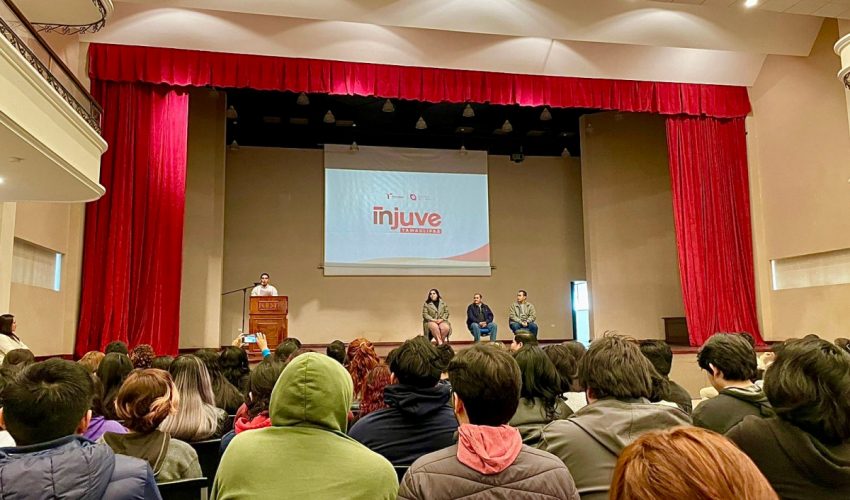 Capacitan a jóvenes de Ciudad Victoria sobre “Créditos Educativos”