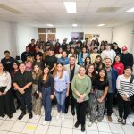 Jóvenes emprendedores inspiran con historias de éxito en el “TED TALK; Sigue, Ajusta y Crece” del INJUVE