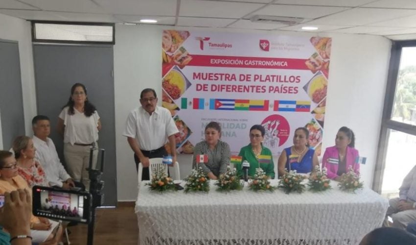 Realizan muestra gastronómica con platillos típicos de migrantes de diferentes países