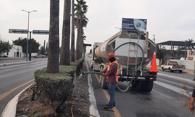 Tamaulipas aplica programa emergente de riego en áreas verdes con aguas tratadas
