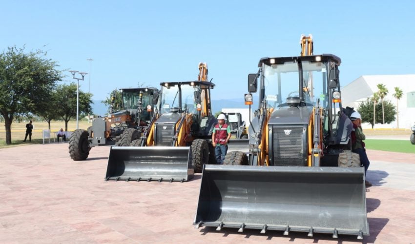Fortalece Gobierno de Tamaulipas capacidad operativa de la Secretaría de Obras Públicas con nueva maquinaria