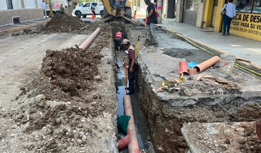 El Gobierno del Estado rehabilita la red sanitaria en Ciudad Victoria, Tamaulipas.