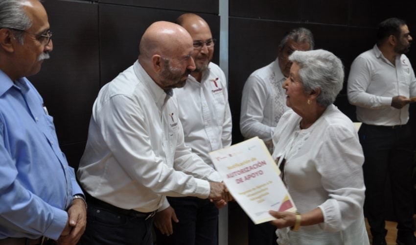 Entrega Secretaría de Recursos Hidráulicos oficios de autorización de apoyos del Programa de Infraestructura Hidroagrícola 2024