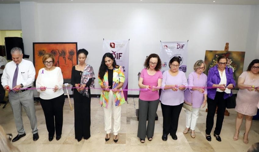 Inaugura Salud exposición de pinturas «Mujeres en el arte»