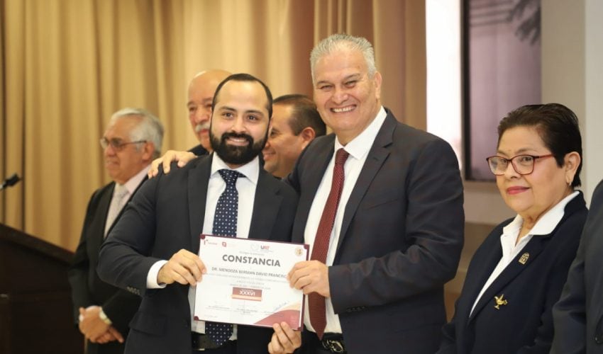 Entrega Gobierno de la Transformación generación de nuevos especialistas