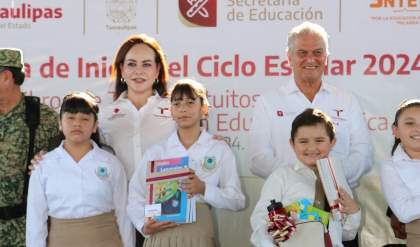 Con la entrega de libros y útiles escolares arranca ciclo escolar en Nuevo Laredo