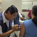 Invita SST a vacunarse contra influenza, COVID-19 y neumococo