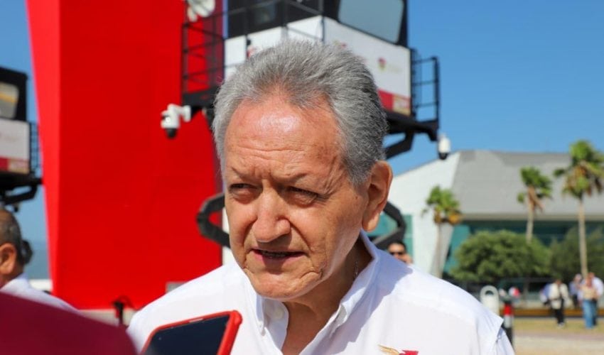 Garantiza Salud servicios médicos y vigilancia sanitaria durante vacaciones
